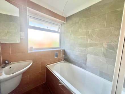 Pennyfields, Brentwood, Image 11