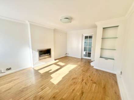 Pennyfields, Brentwood, Image 2