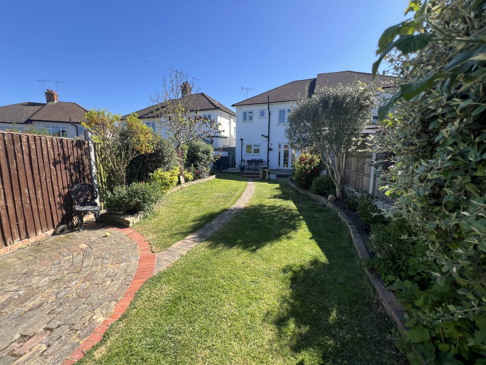 Highfield Crescent, Hornchurch, Image 9