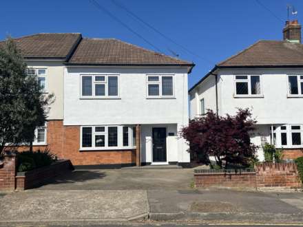 Highfield Crescent, Hornchurch, Image 1