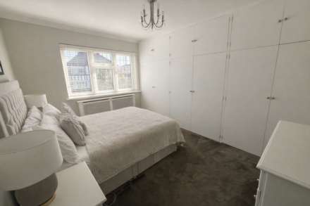 Highfield Crescent, Hornchurch, Image 5