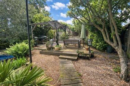 Horndon Road, Romford, Image 16