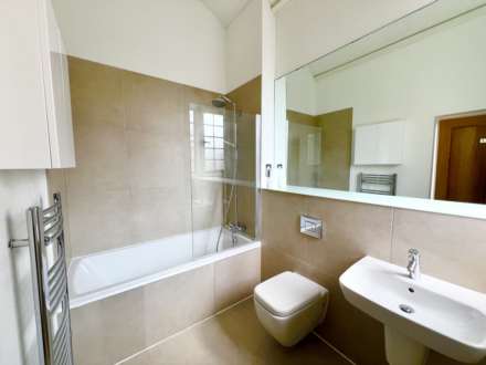Tudor Court, The Galleries, Brentwood, Image 8