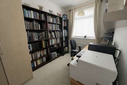 Kensington Drive, Woodford Green, Image 9