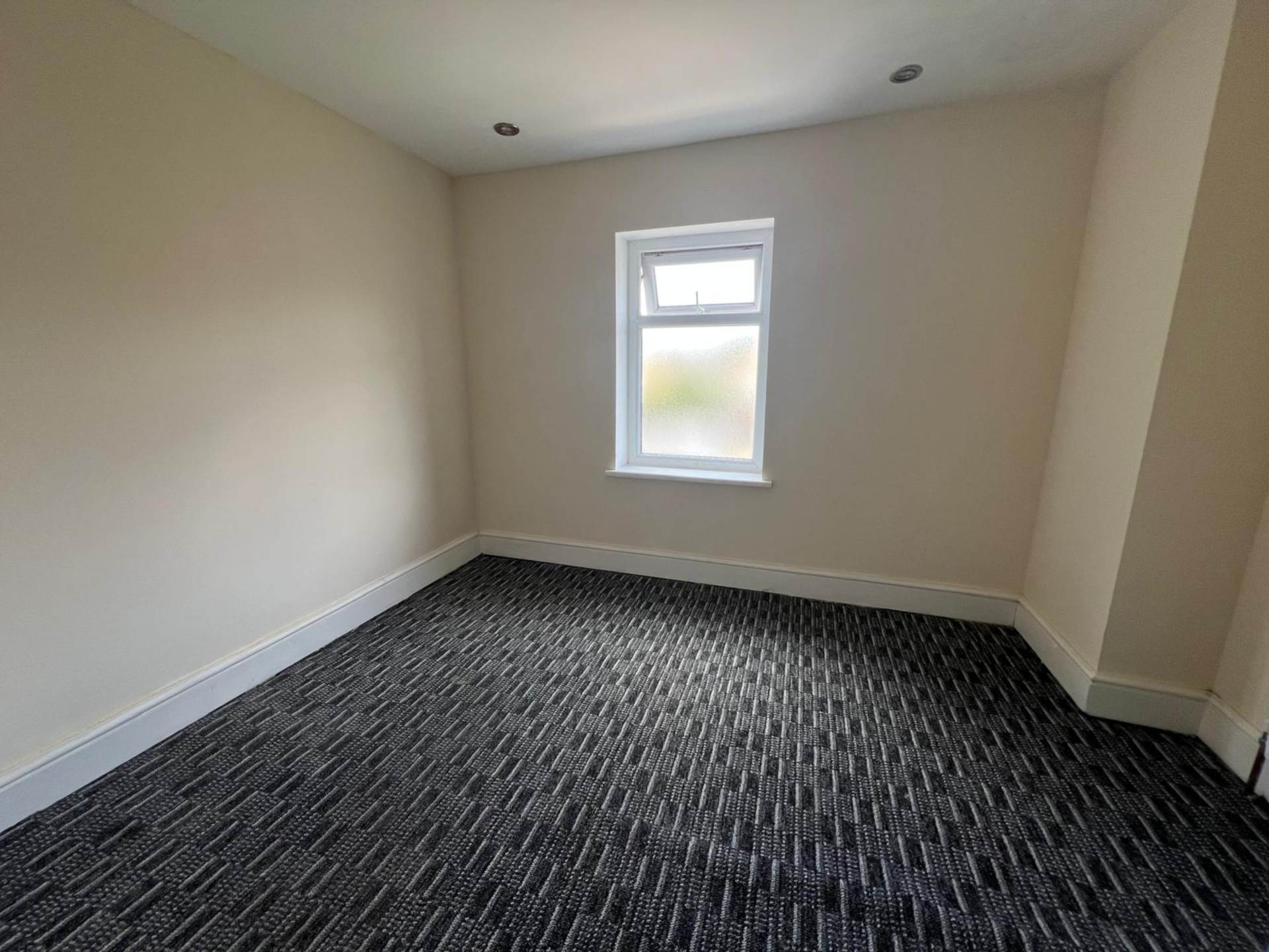 Victoria Road, Brentwood, Image 12