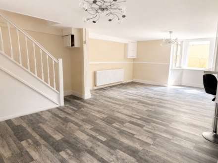 Victoria Road, Brentwood, Image 4