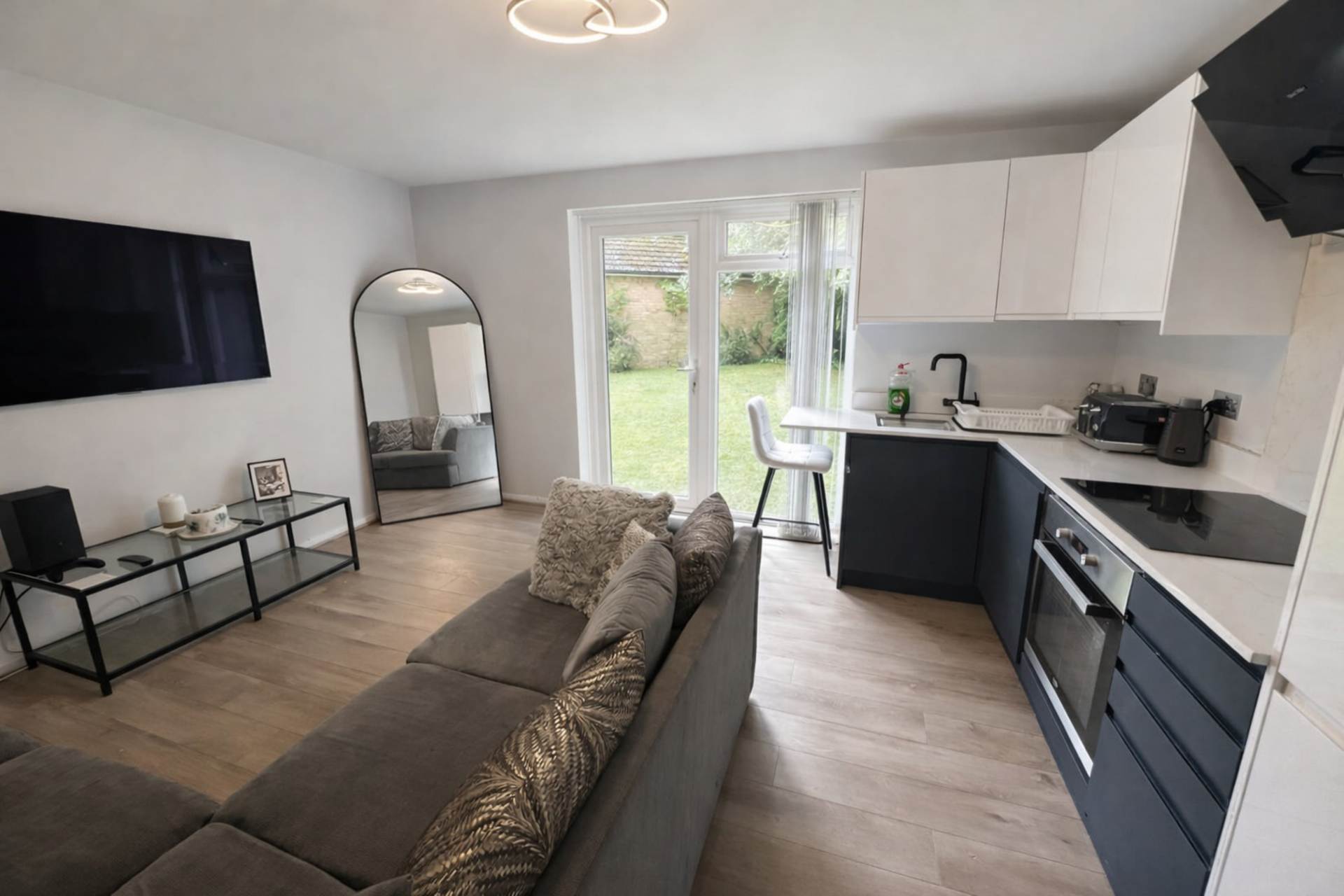Junction Road, Brentwood, Image 2