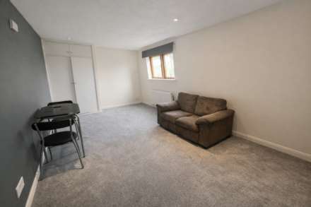 Guilford Lodge, Brentwood, Image 3