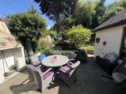 Willow Close, Doddinghurst, Image 10