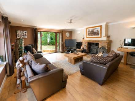 Willow Close, Doddinghurst, Image 4