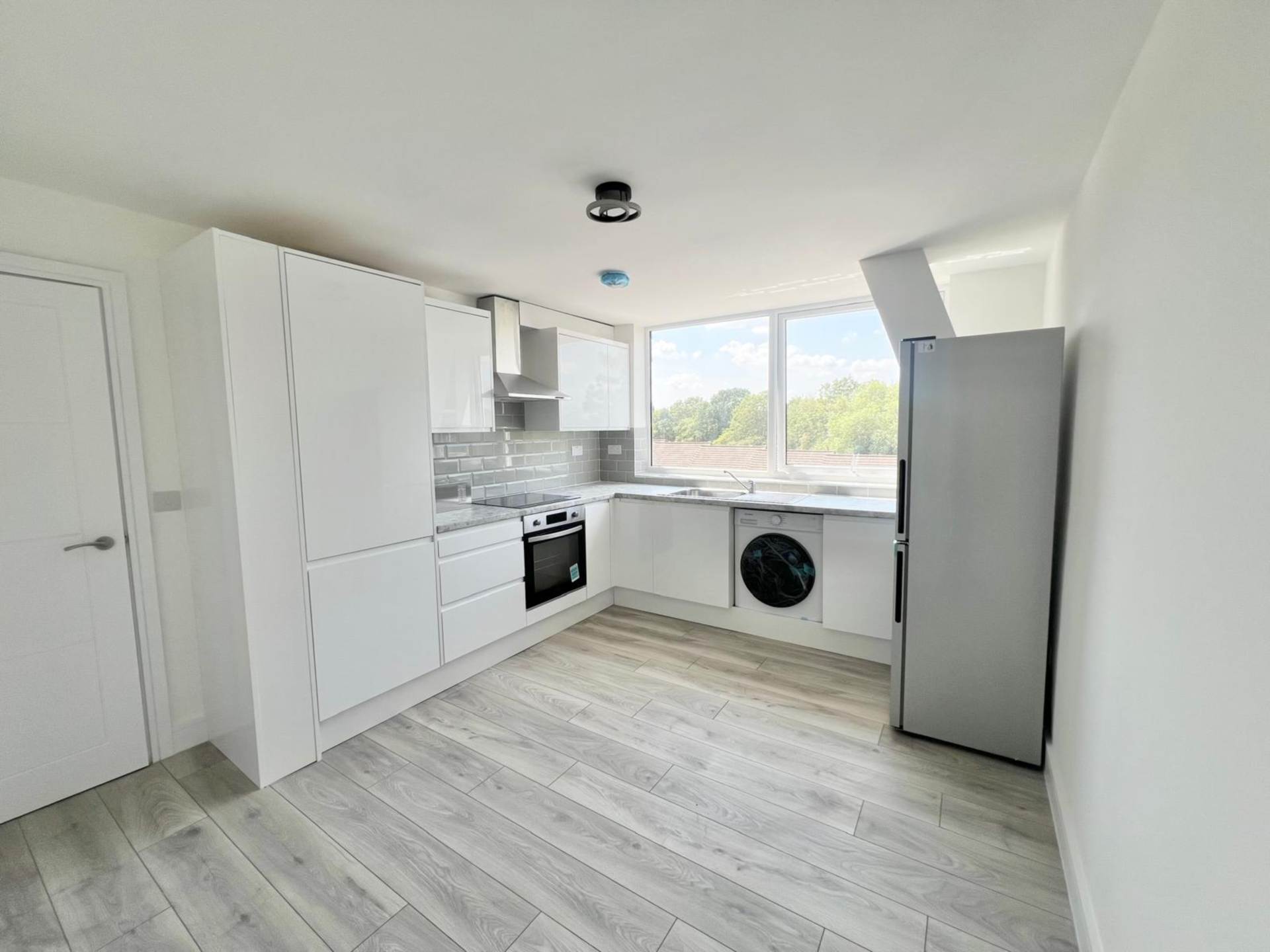 Wingrave Court, Brentwood, Image 3