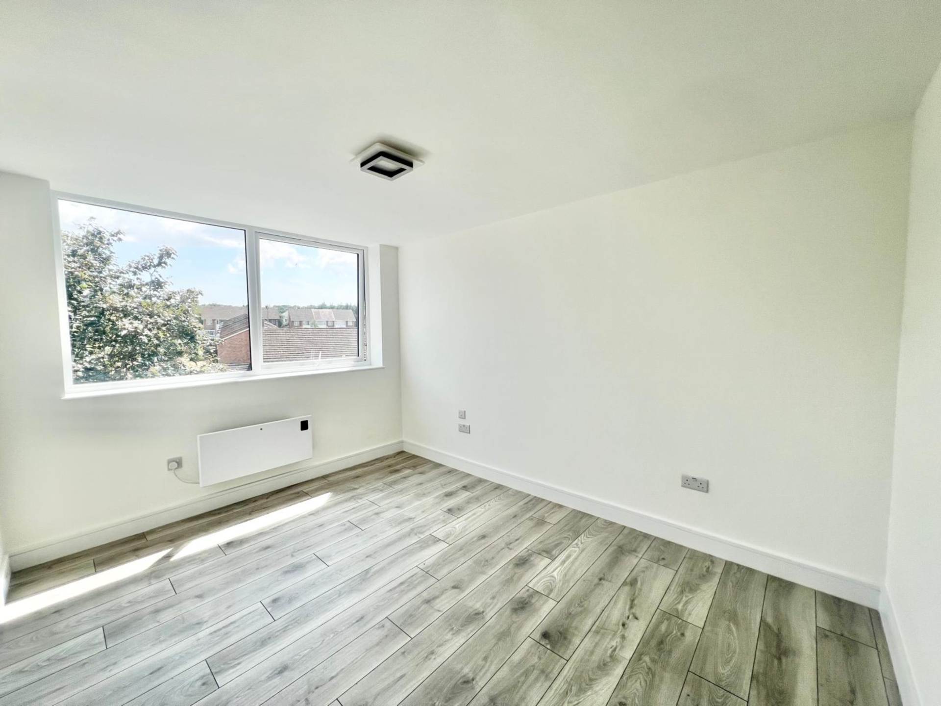 Wingrave Court, Brentwood, Image 1