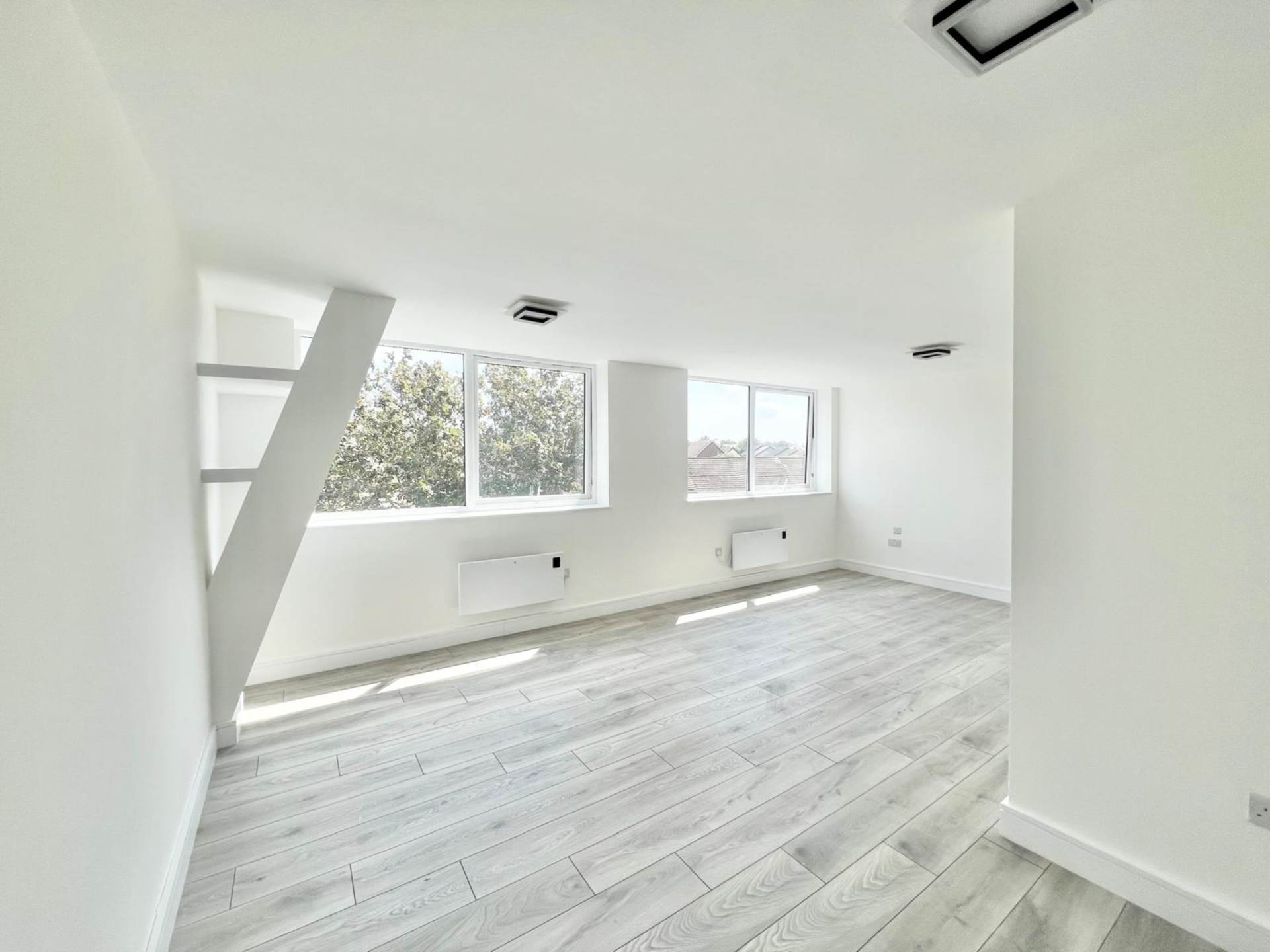Wingrave Court, Brentwood, Image 6