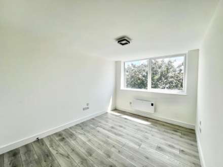 Wingrave Court, Brentwood, Image 2