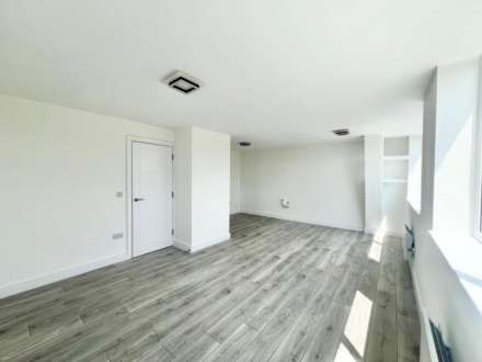 Wingrave Court, Brentwood, Image 4