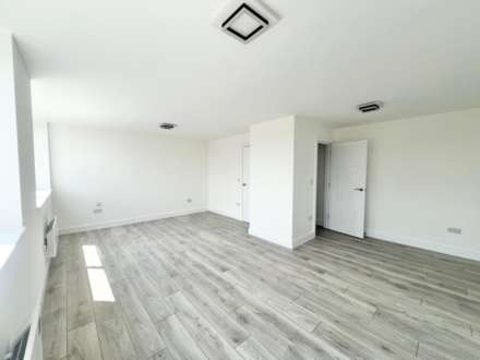 Wingrave Court, Brentwood, Image 5