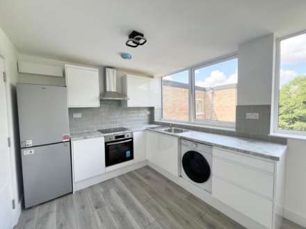 Wingrave Court, Brentwood, Image 8