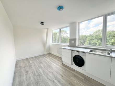 Wingrave Court, Brentwood, Image 2