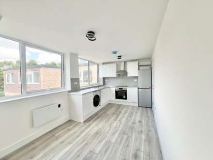 Wingrave Court, Brentwood, Image 3