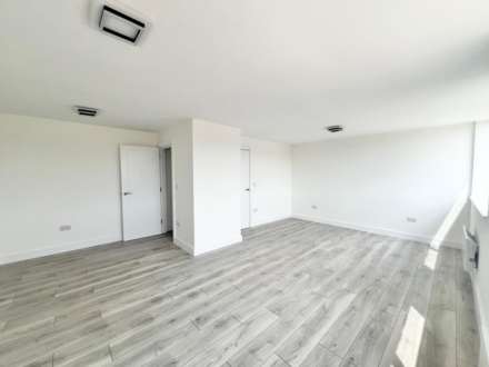 Wingrave Court, Brentwood, Image 6