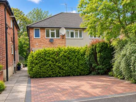 Hammonds Lane, Brentwood, Image 1