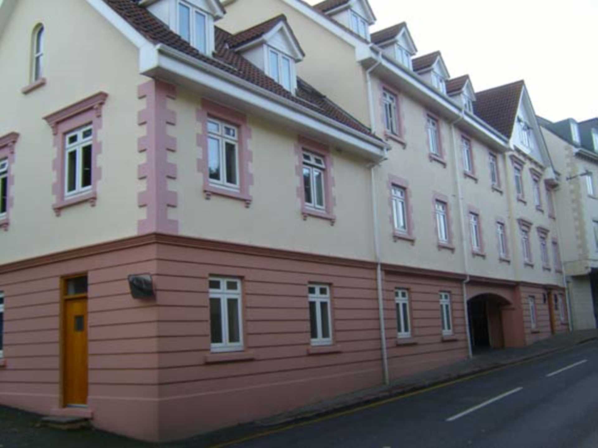 Les Vaux Apartments, Le Mont Les Vaux, Image 1