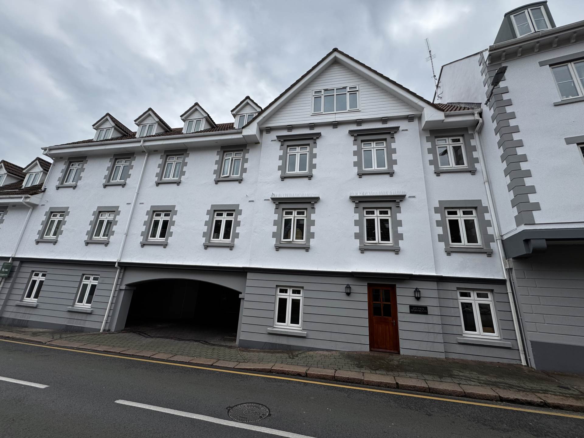 Mont Les Vaux, St Brelade, Image 1