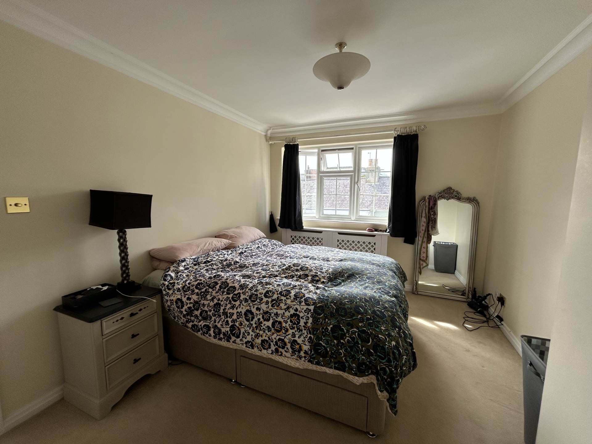 Clos De Rivage, New Road, Image 8