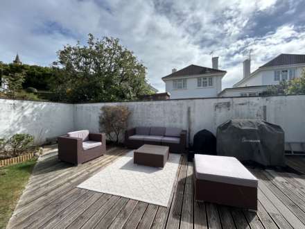 Clos De Rivage, New Road, Image 14