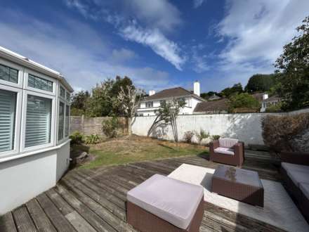 Clos De Rivage, New Road, Image 16