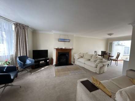 Clos De Rivage, New Road, Image 2