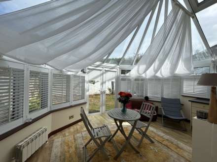 Clos De Rivage, New Road, Image 5