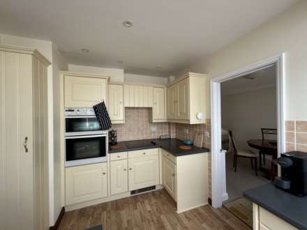 Clos De Rivage, New Road, Image 7
