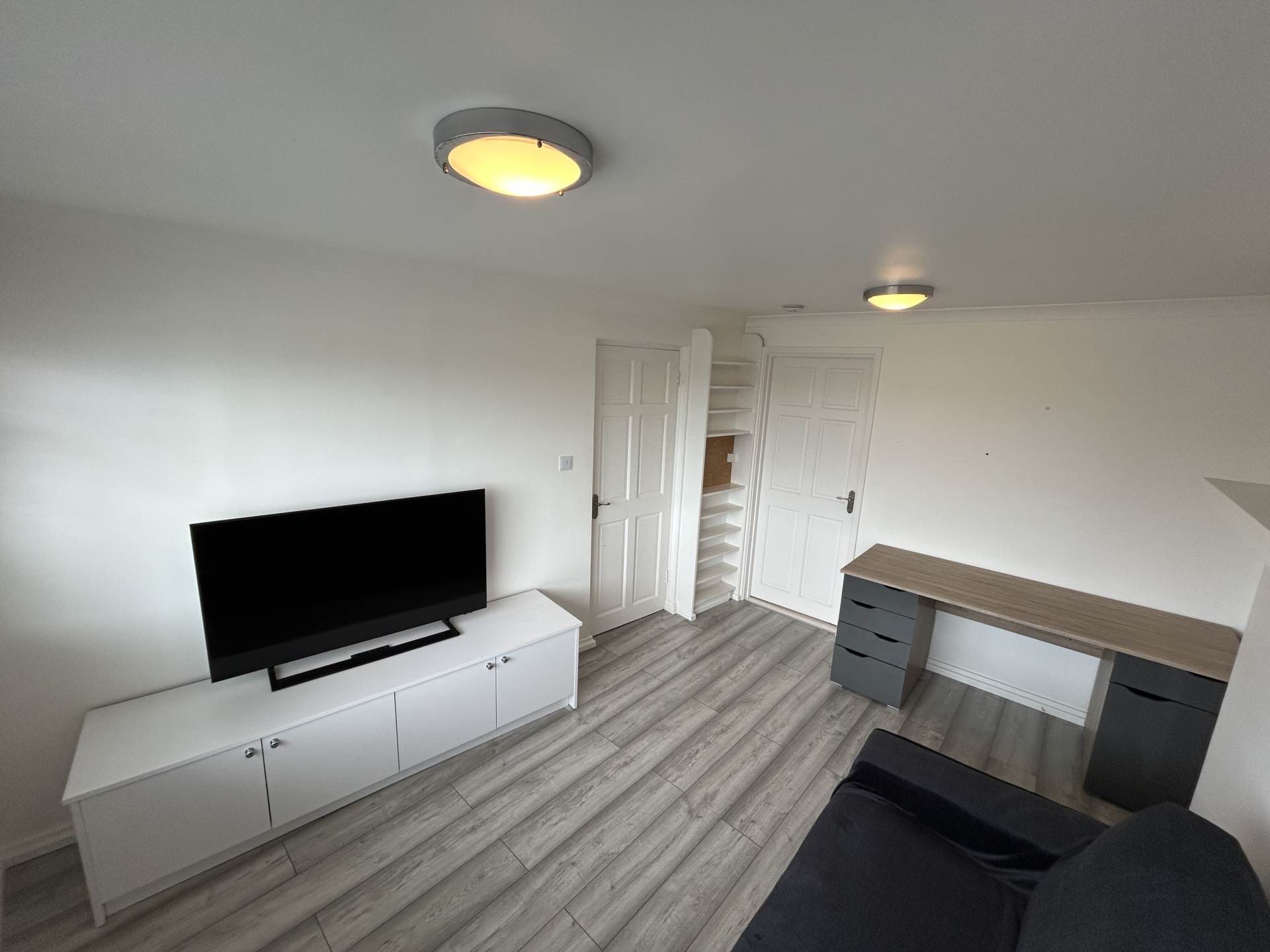 Crewkerne, Sunshine Avenue, St Savior, Image 4