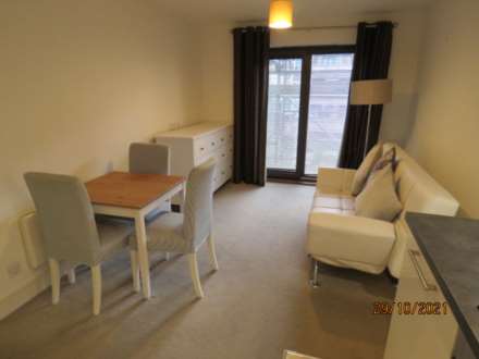 Le Capelain House, Castle Quay, Image 2