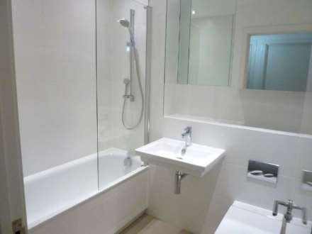 Le Capelain House, Castle Quay, Image 4