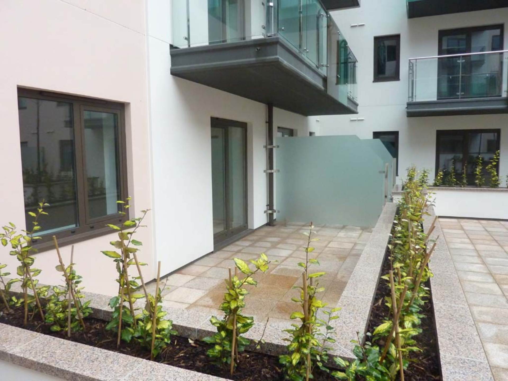 Le Capelain House, Castle Quay, Image 3