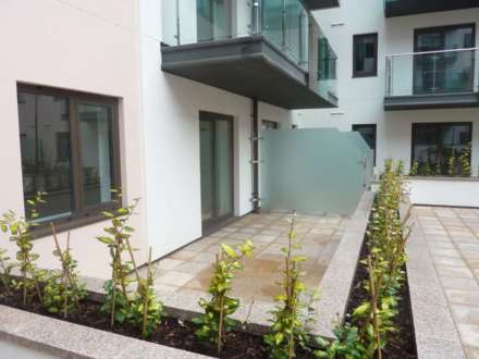 Le Capelain House, Castle Quay, Image 3