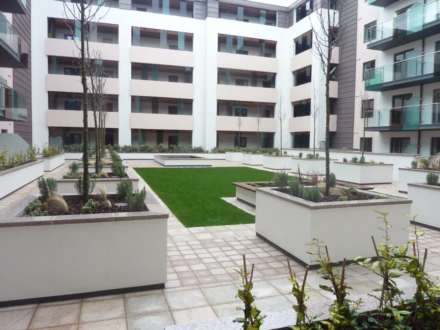 Le Capelain House, Castle Quay, Image 4