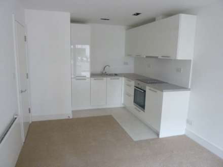 Le Capelain House, Castle Quay, Image 6