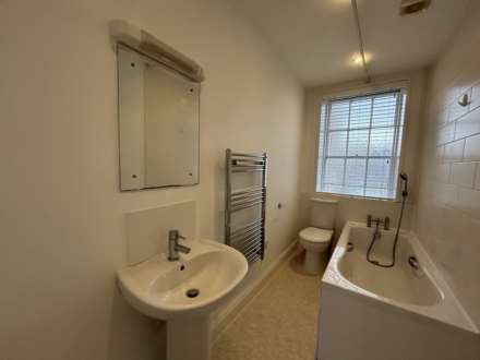 First Floor Flat, 5 David Place, Image 7