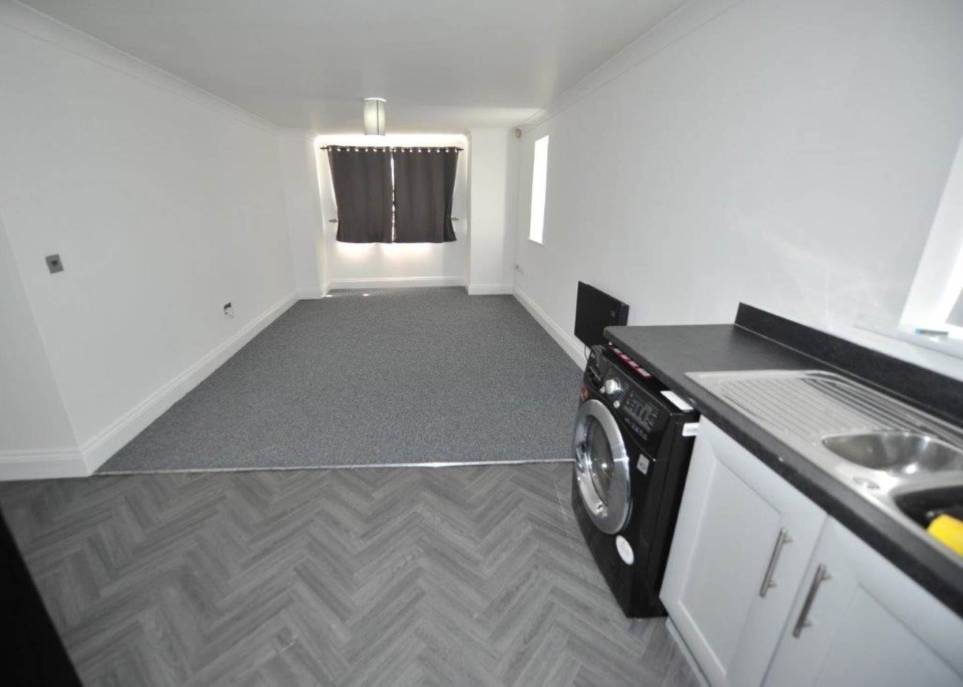 Forebay Drive, Manchester, Image 15