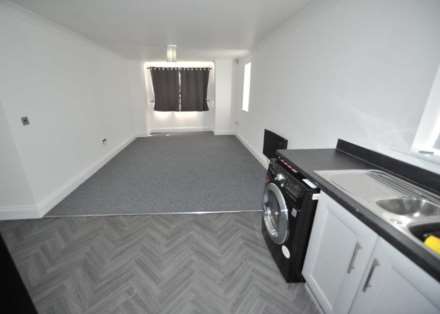 Forebay Drive, Manchester, Image 15