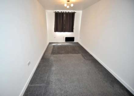 Forebay Drive, Manchester, Image 6