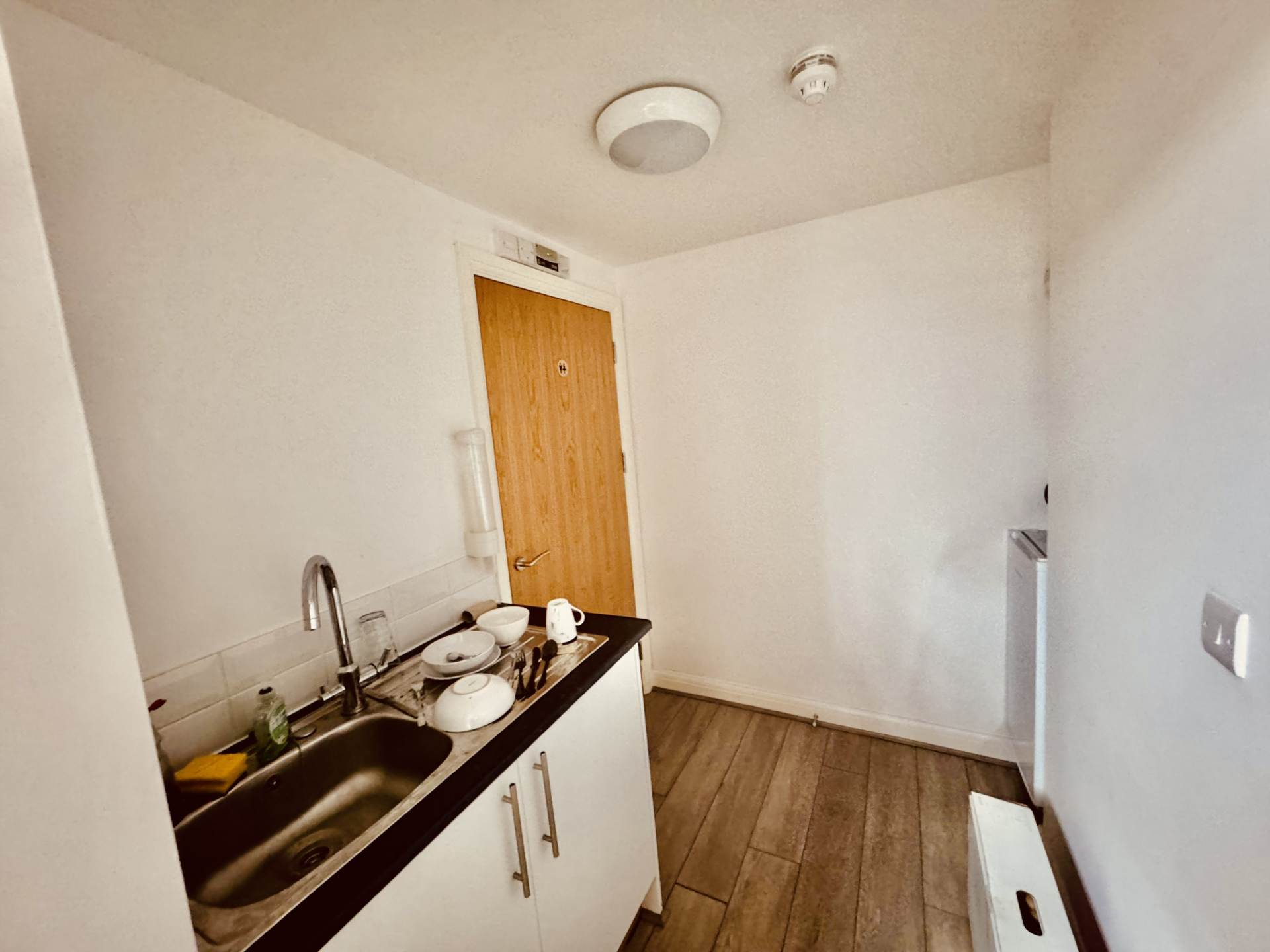 Liverpool Road, Irlam M446, Image 2