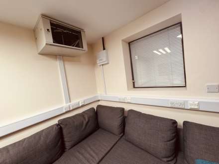 Liverpool Road, Irlam M446, Image 2