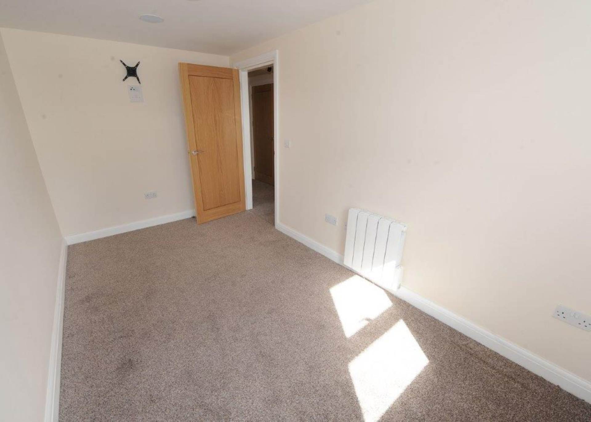 Liverpool Road, Irlam M44, Image 4