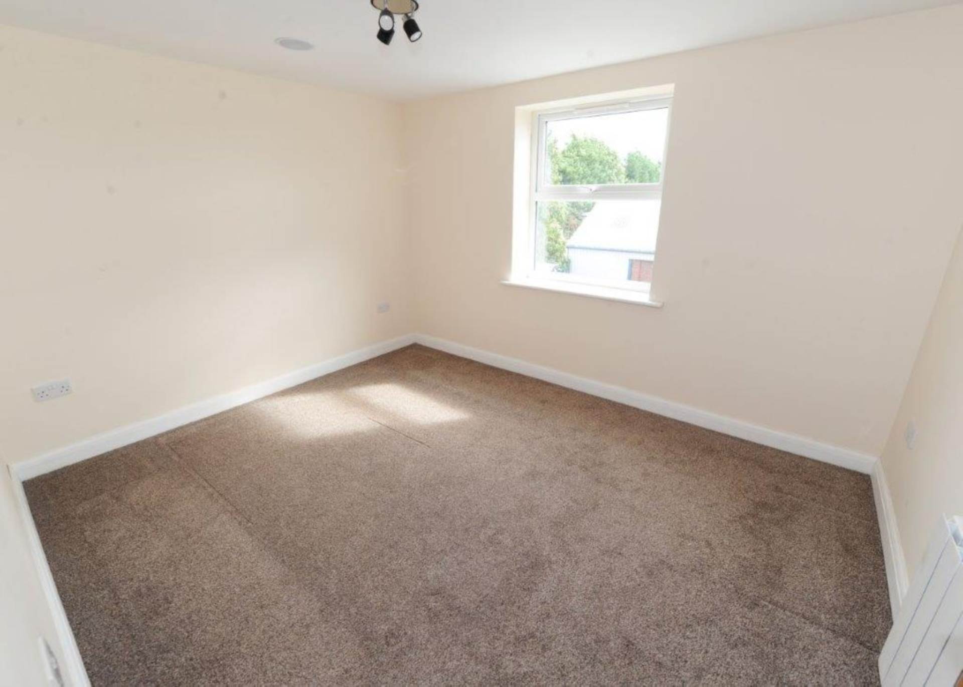 Liverpool Road, Irlam M44, Image 6