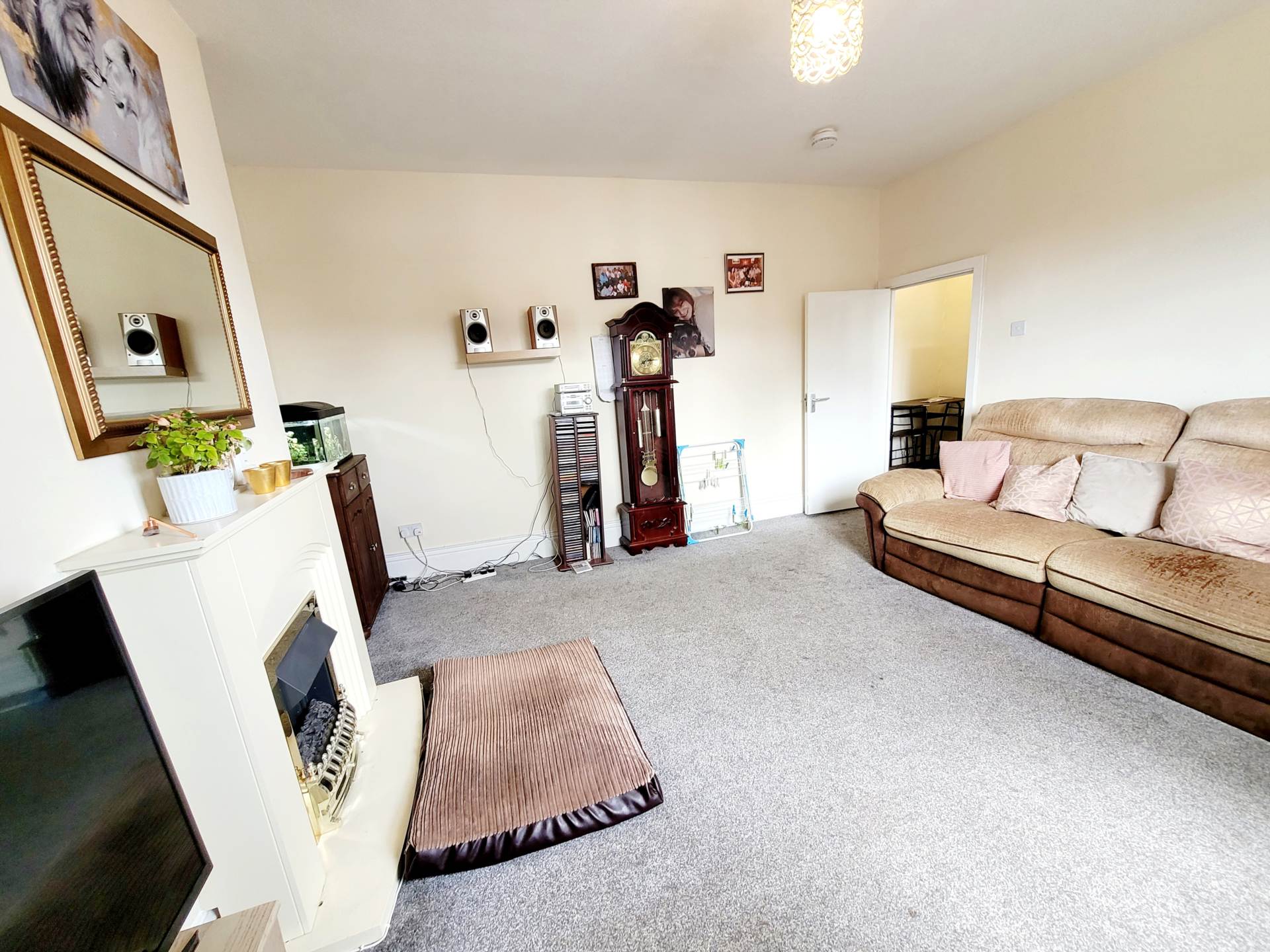 Liverpool Road, Irlam, Image 14