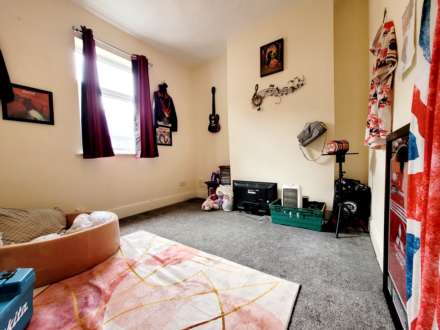 Liverpool Road, Irlam, Image 12